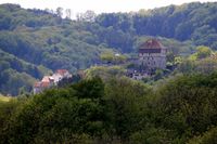 Ritter, Räuber und Hausierer Führung durch den Burgfrieden von Maienfels
